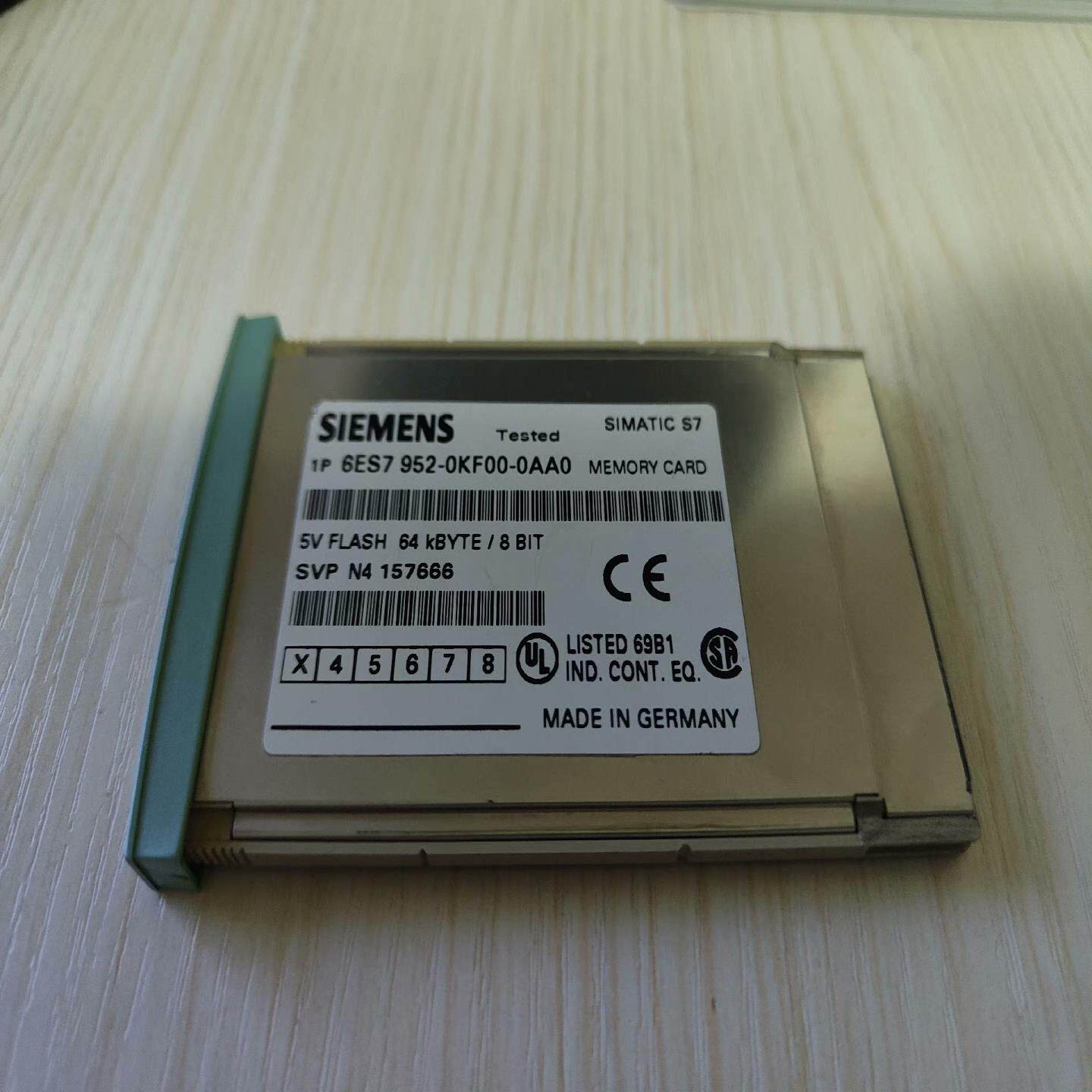 FLASH 卡功能一切正常  型号为：6ES7-952-0K(崽崽配件）