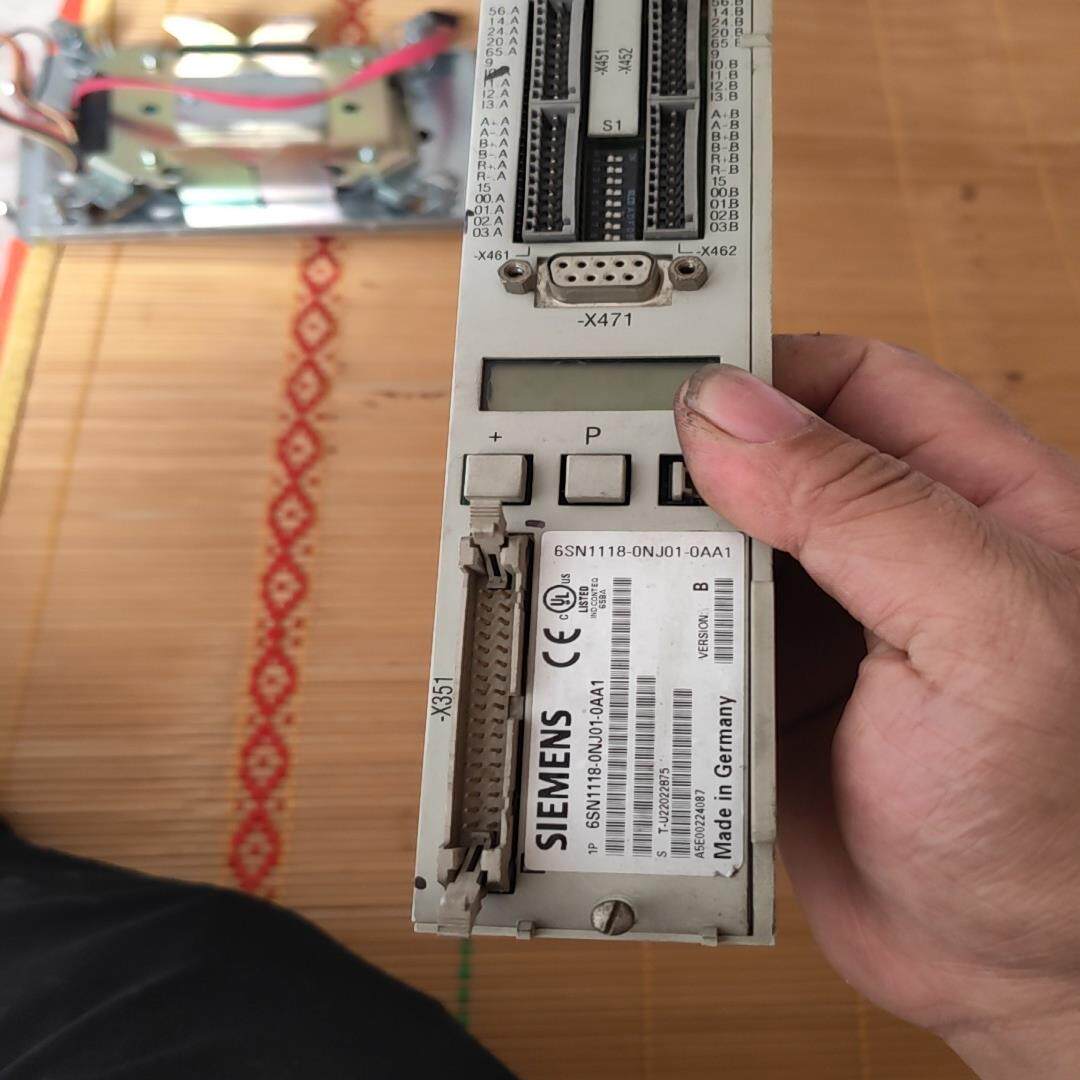 【顺庆】6SN1118-0NJ01-0AAA.功能包好，成色如图【议价】