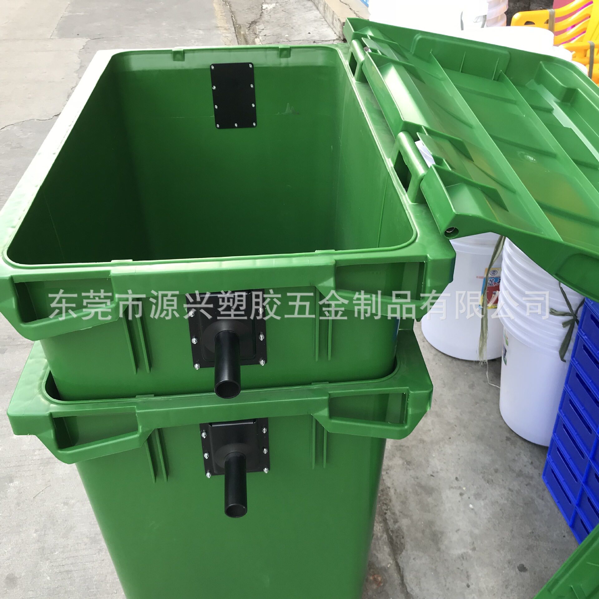 660L市政户外带轮手推垃圾桶