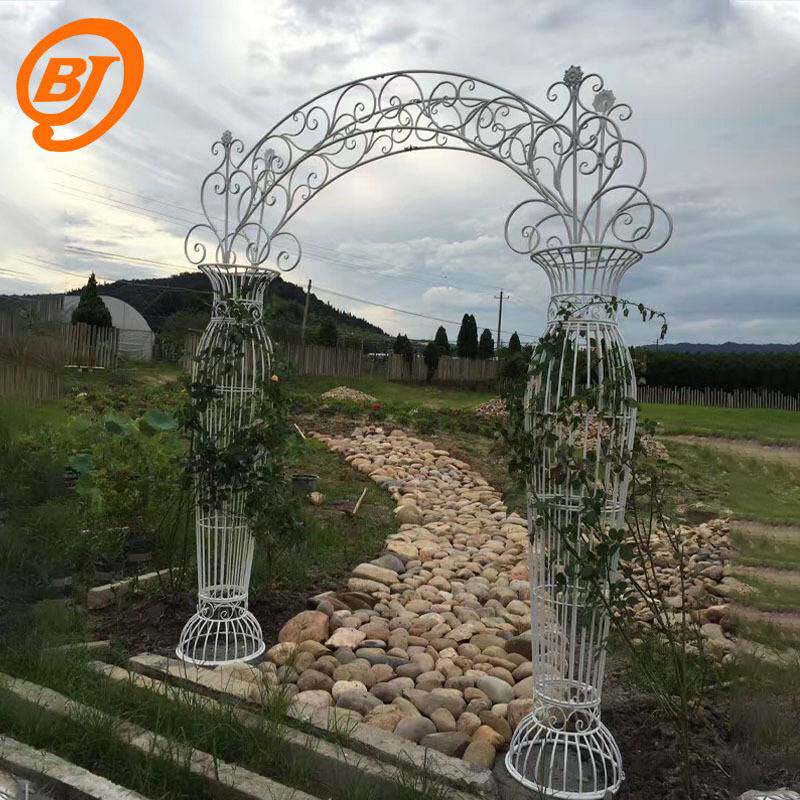 百界欧式婚庆铁艺拱门架子婚礼入场白色花门拍摄道具摆件花园拱门
