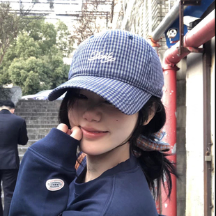 春野森川｜韩系小清新格纹鸭舌帽 宽帽檐显脸小刺绣软顶棒球帽