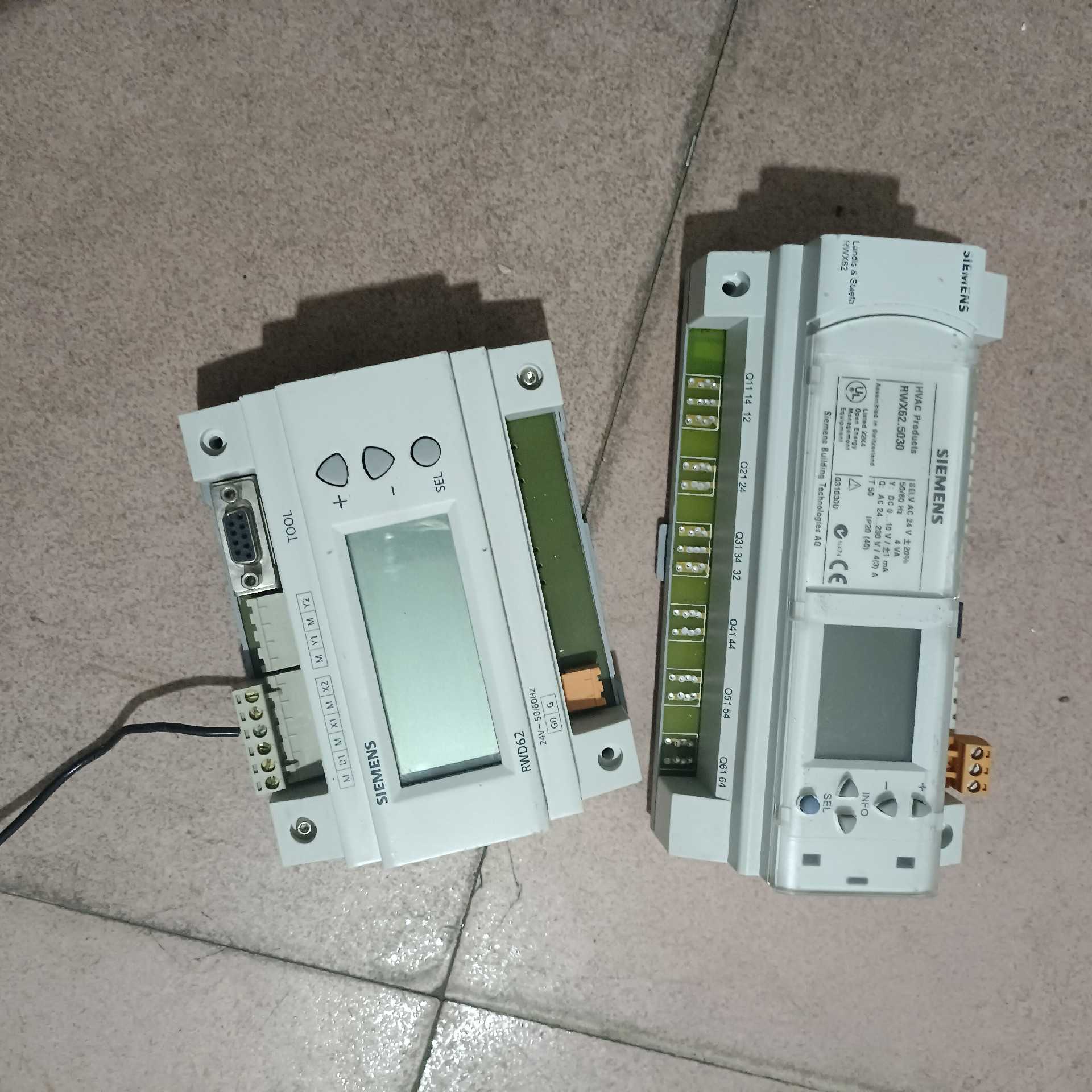 【议价】西门子温控器RWX62和RWD62各一个拆机成色如图通电