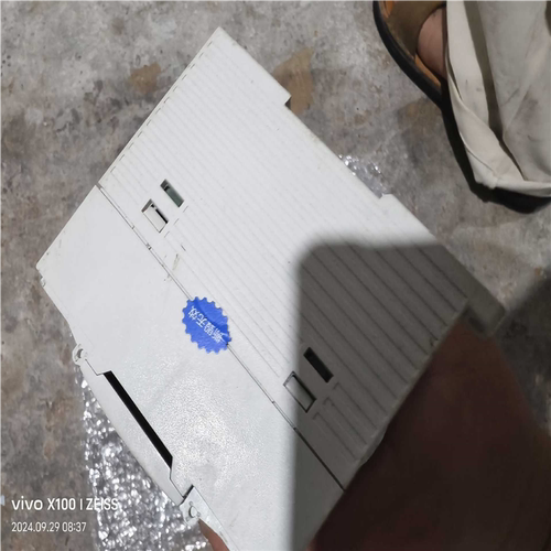 (议价)信捷XD3-60R-E功能正常外观如图片