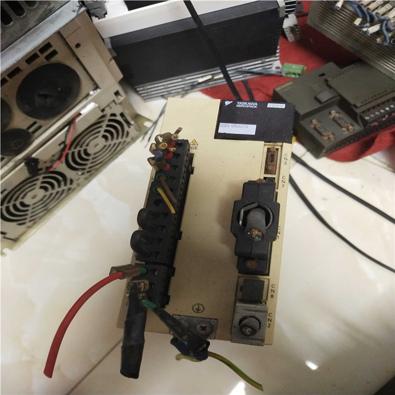 安川伺服驱动器SGDV－5R5A01A质量好的（憨憨电子）