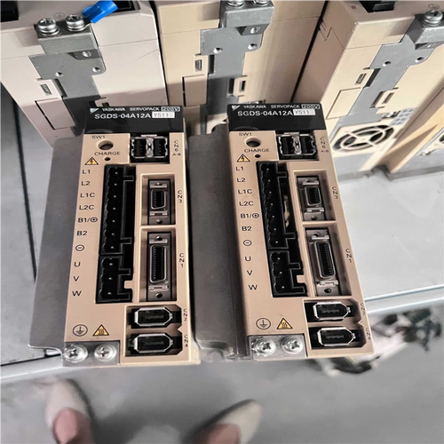 SGDS-04A12AY511 安川伺服驱动器 400W~议价