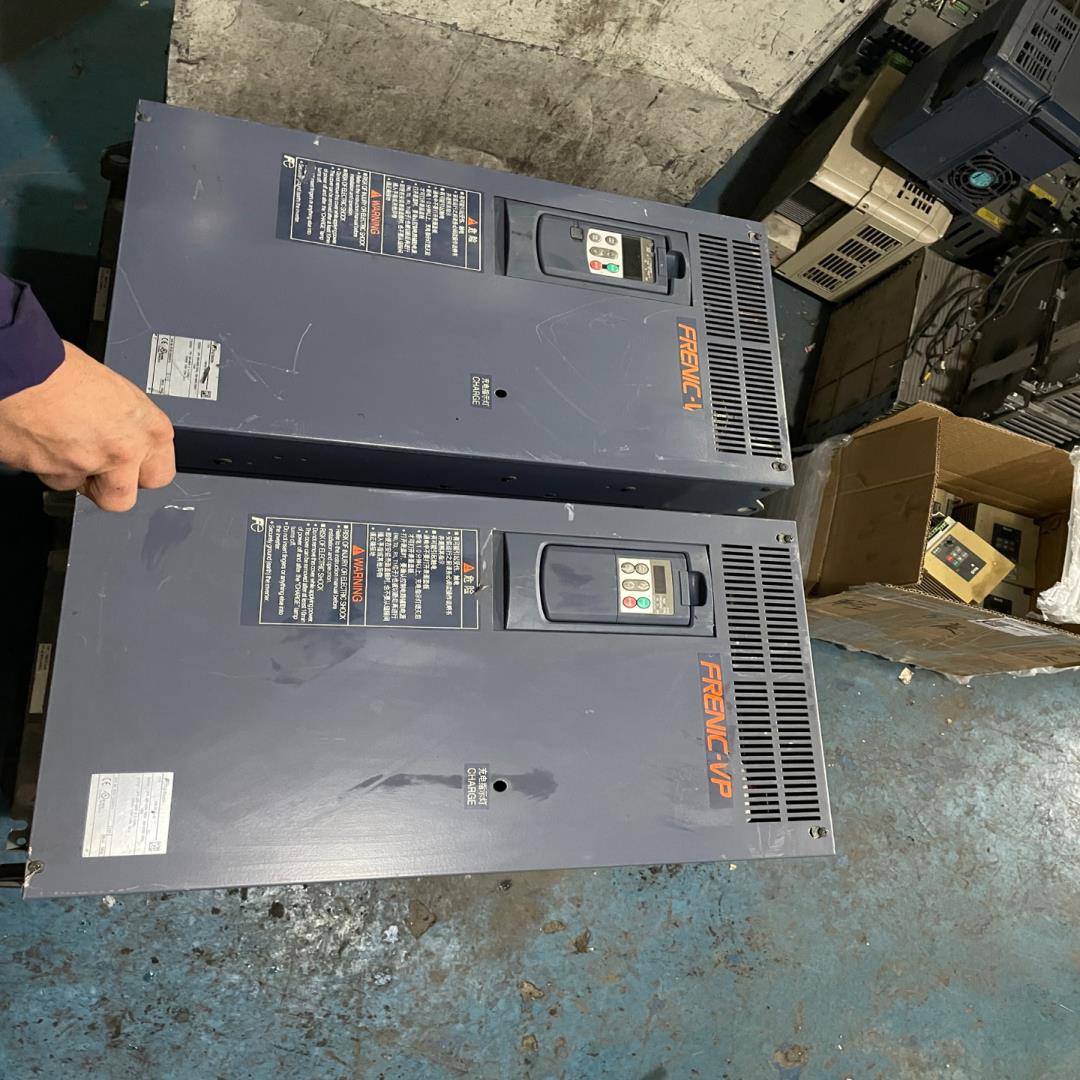 富士变频器FRN75F1S-4C 测试完好 保质量 75KW(崽崽配件）