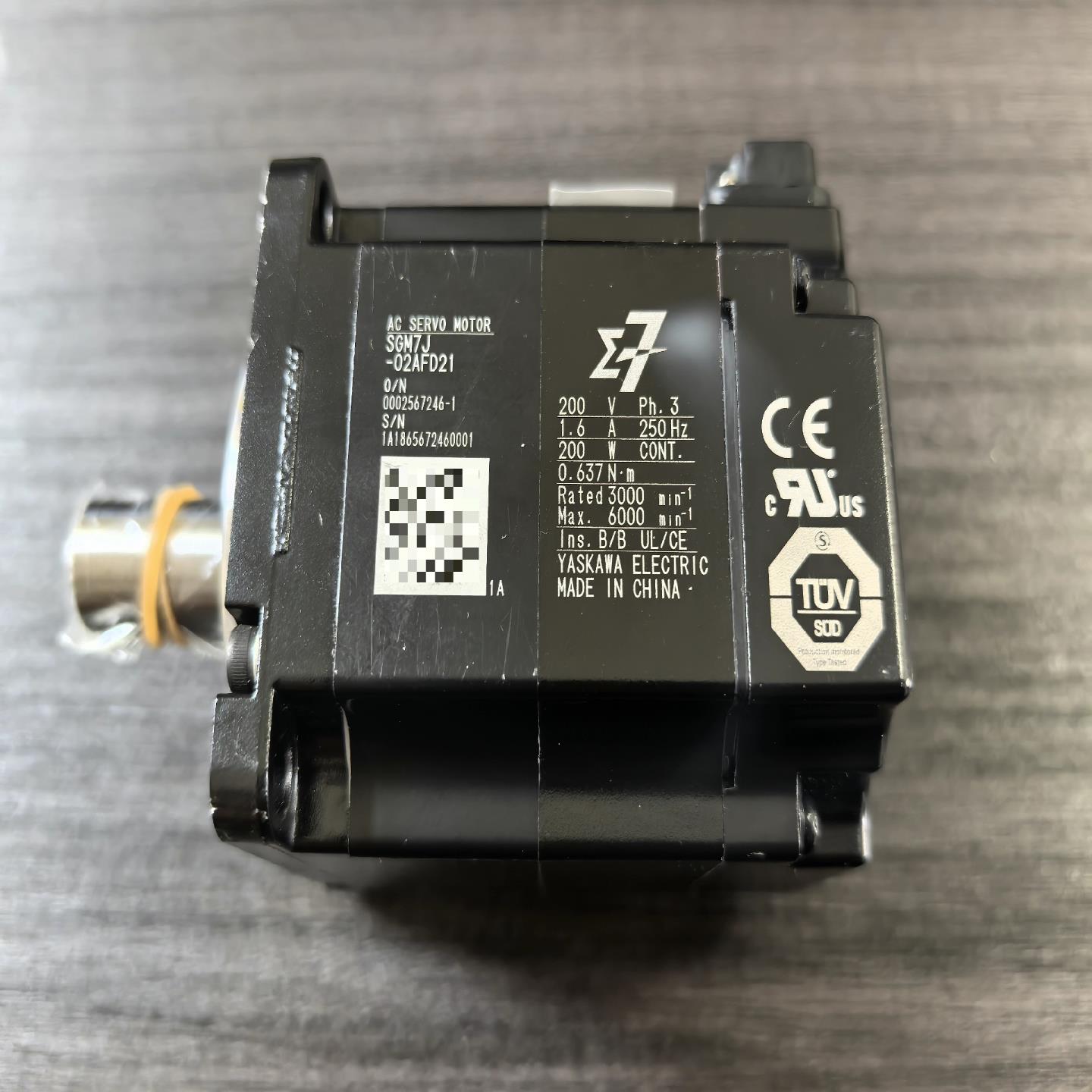 议~YASKAWA SGM7J-02AFD21，未用过，宝贝实物