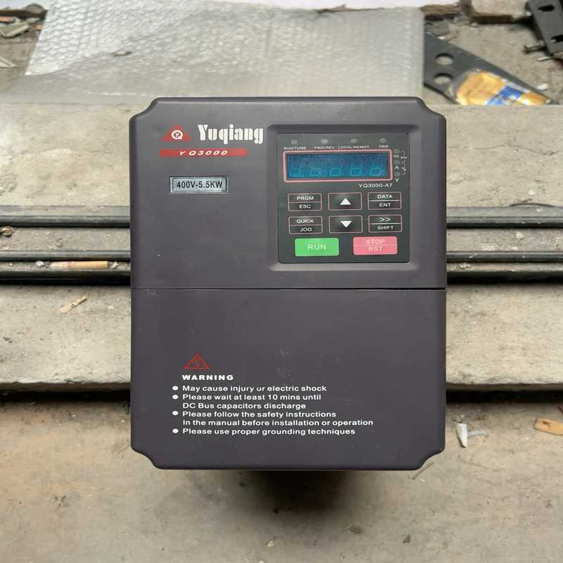 议~誉强变频器YQ3000G7-405R5G/7R5P  功率5