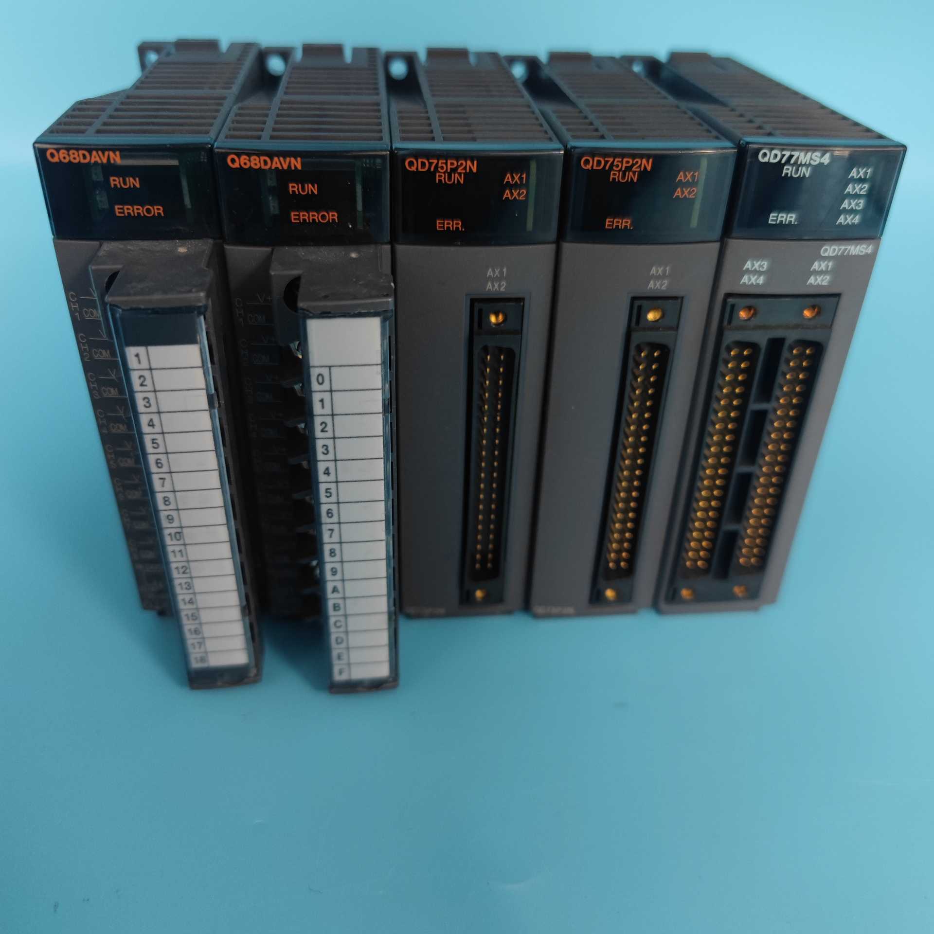 议价三菱Q系列模块 QD77MS4 Q68DAVN QD75P2