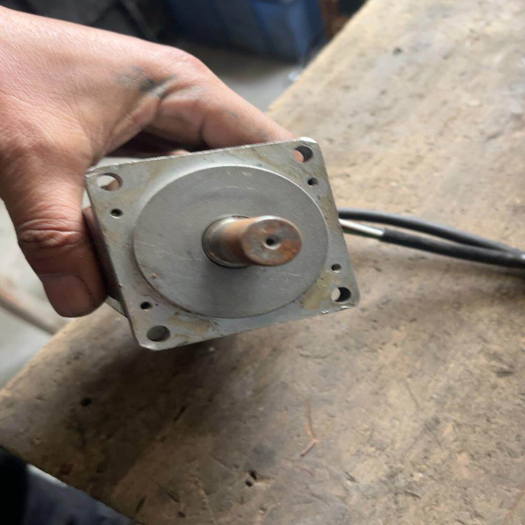 【汇生】400瓦三菱j2s伺服电机-KFS43  功能完好，包好【议价】