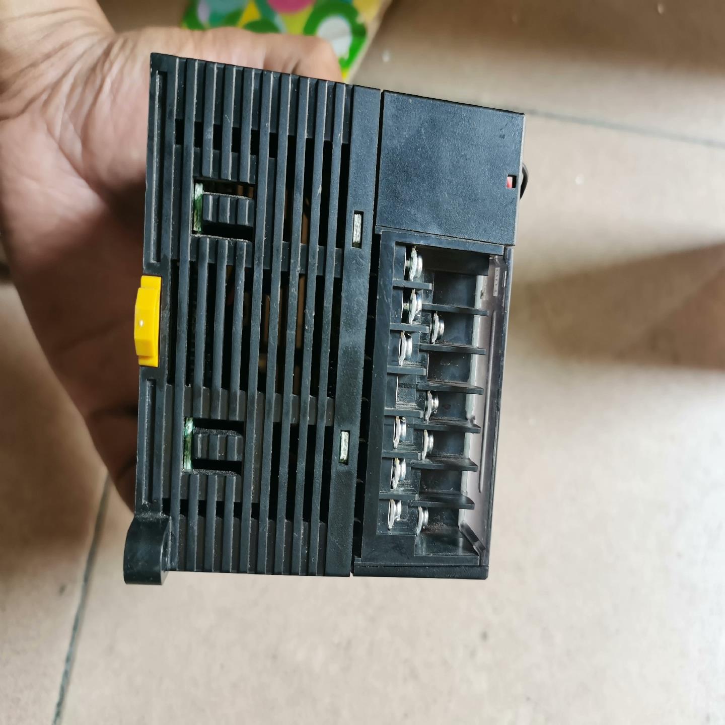 PLCPLC CP1E-N14DT-D .，成（卡套电子）