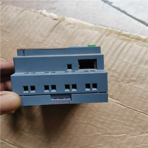 (议价)6ED1052-1FB00-0BA8 ，成色如