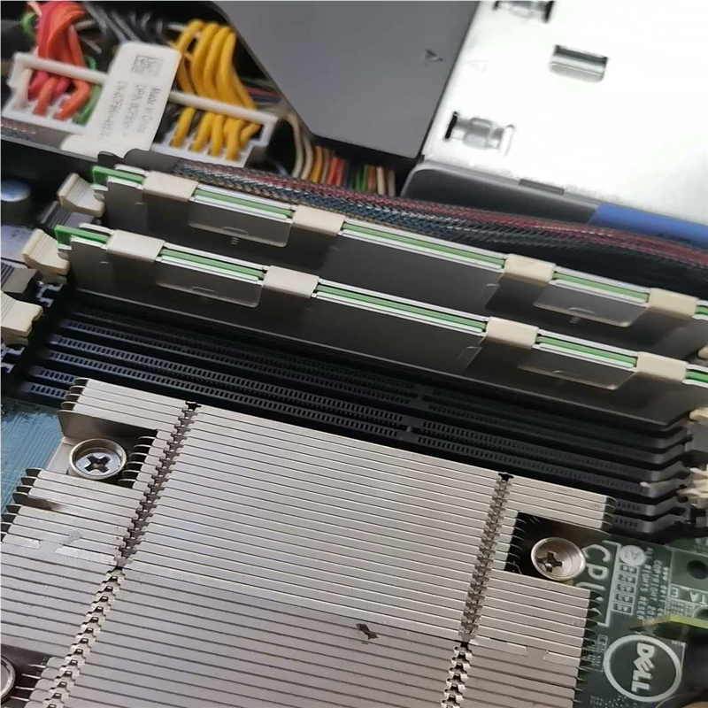 poweredge r420 具体看图,想看哪儿详细请联系我~议价