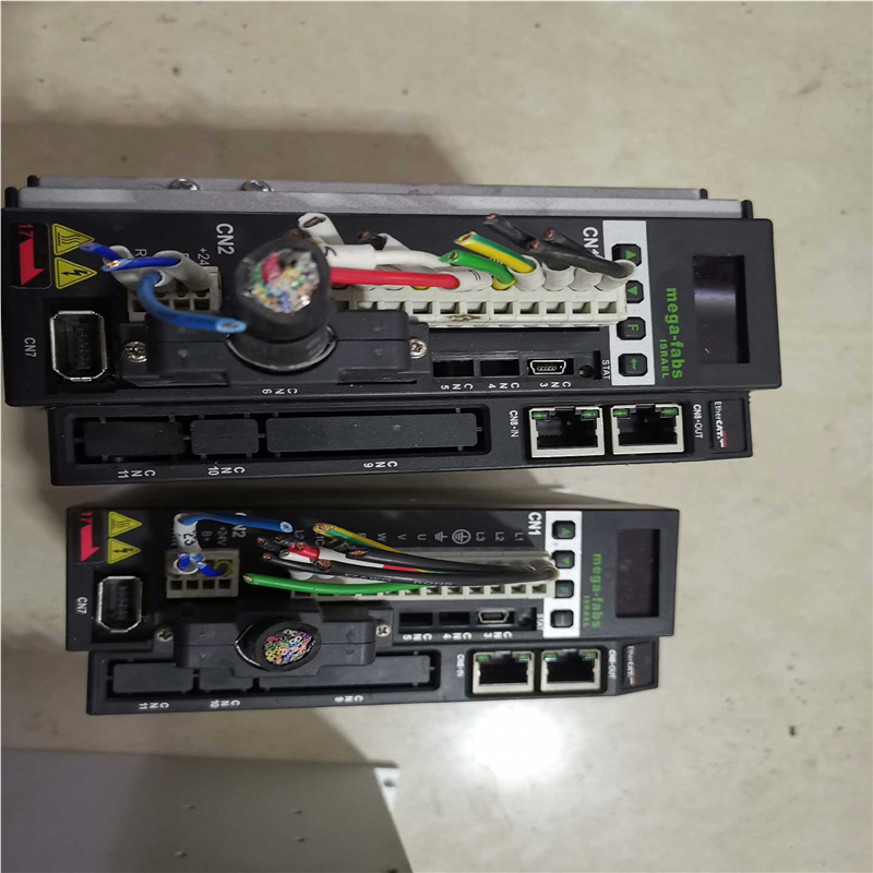 【顺庆】上银驱动器D2一0123一F一A4  有5个  1023一F【议价】