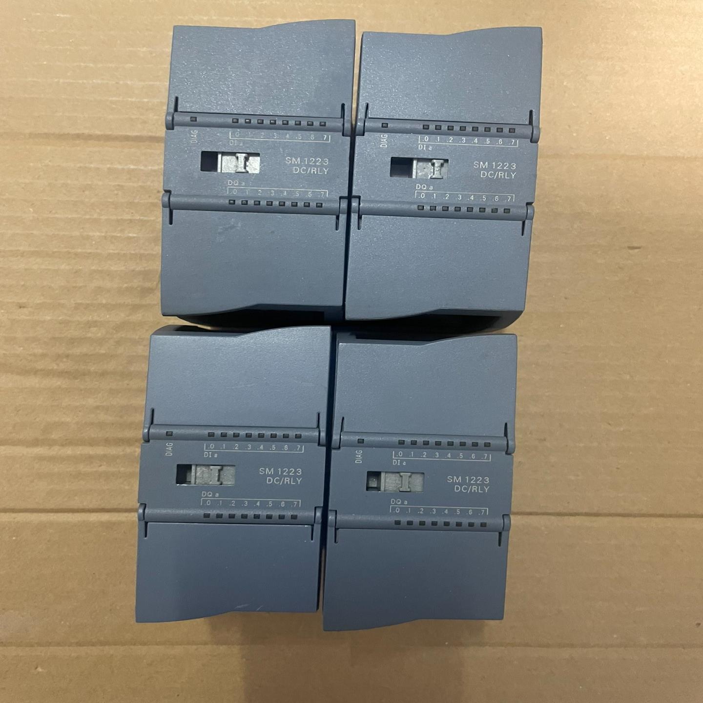 议价西门子S7-1200 223-1PH30-0XB0，实图拍摄