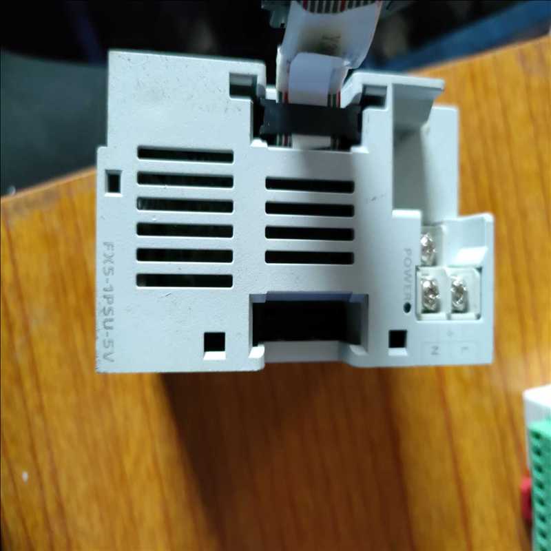FX5 1PSU 5V，成色漂亮，基本没怎么使用（耶耶电子）