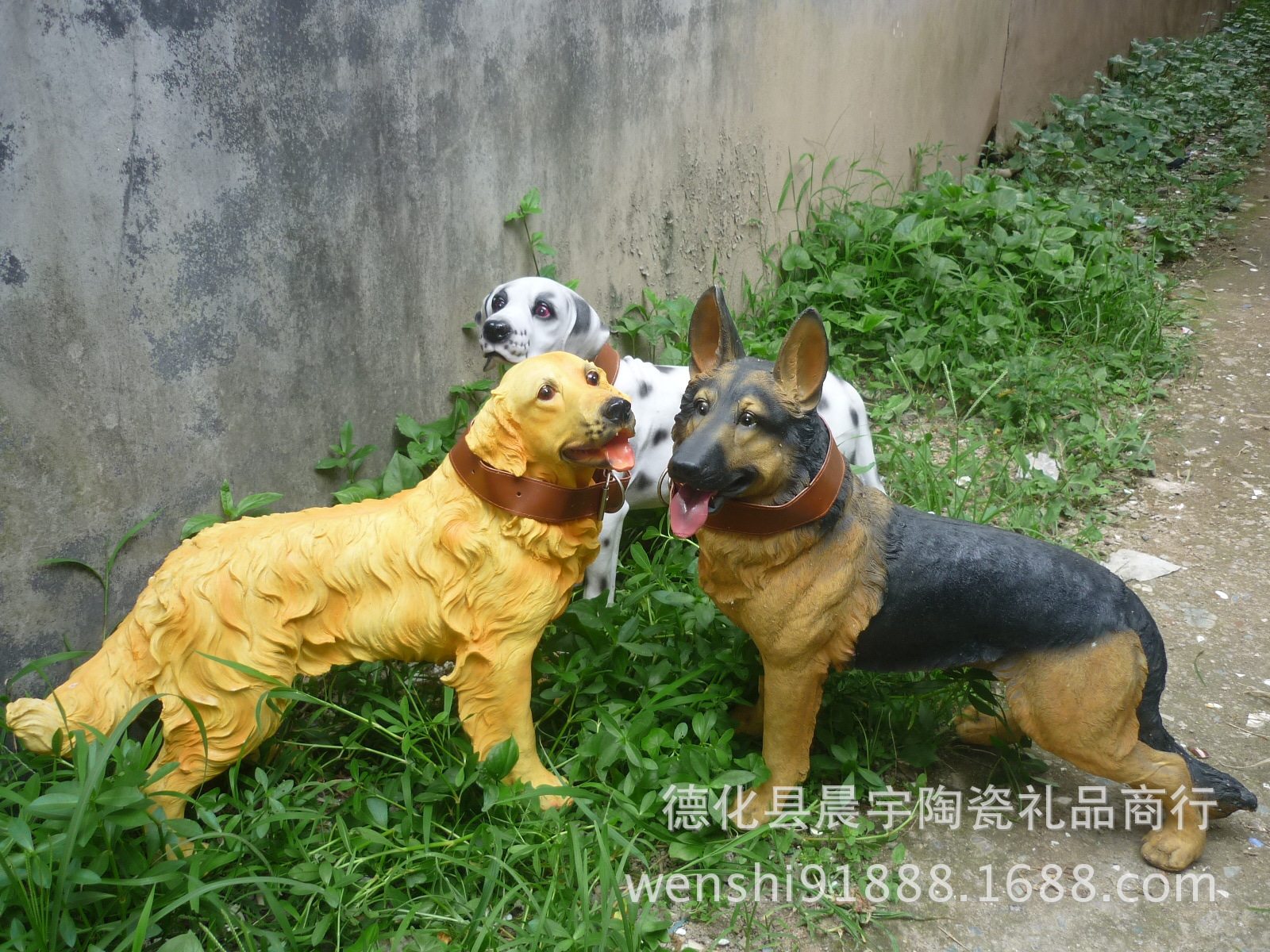 厂家直销混批树脂动物工艺品狼狗金色猎犬斑点模型庭院花园饰品