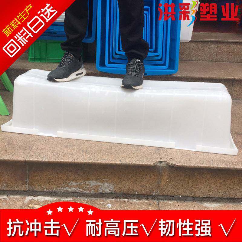 缝特机前面的纫衣斗加厚服装厂周转料ZVB箱塑料长方形大配件辅收
