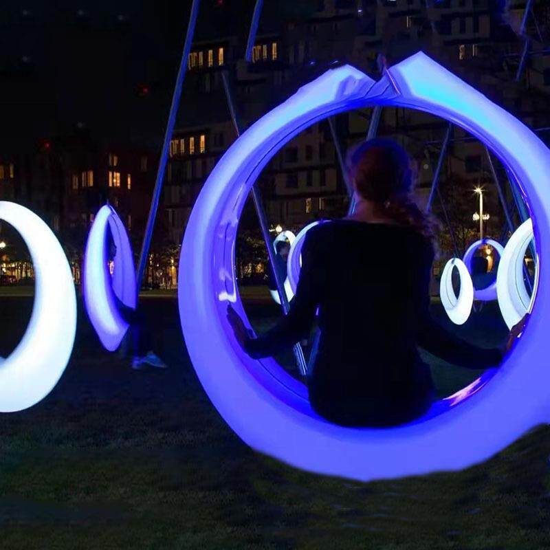 蝶花PIX大恋型约外发光秋户千月亮秋千简创意公园亮化
