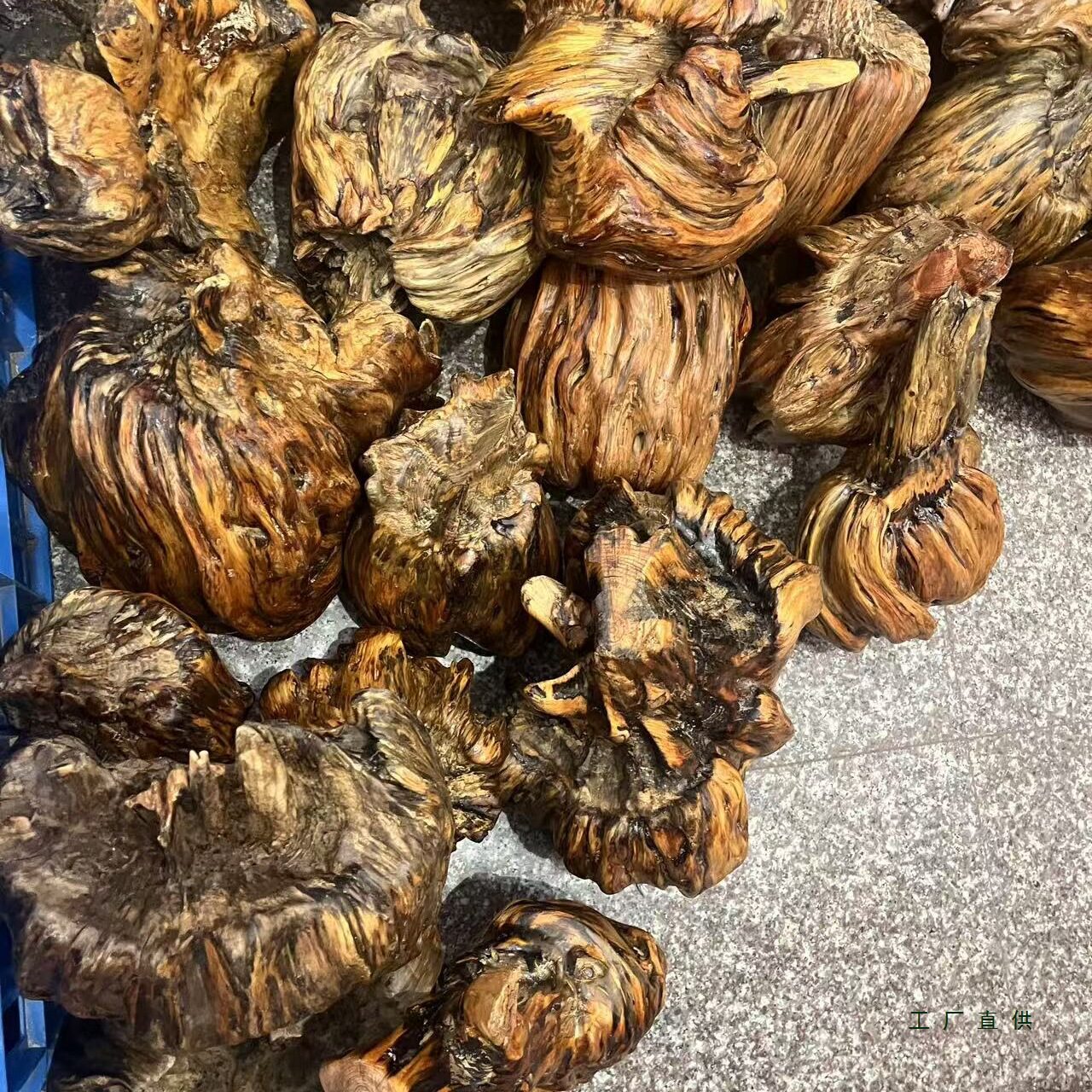 松明木琥珀木天然原木风化木摆件土沉香文玩手把件陈化料高油性