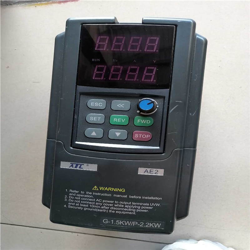 爱德利变频器1.5KW，AE2-4T0015G/0022P（憨憨电子）