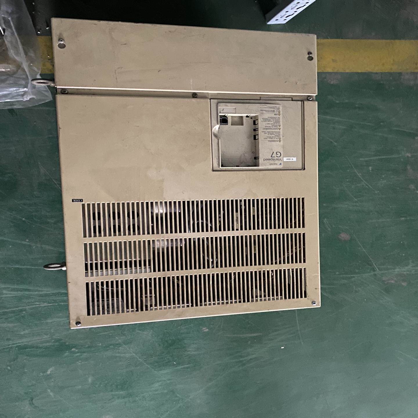 安川变频器  G7系列 CIMR-G7A4075  380v(崽崽配件）