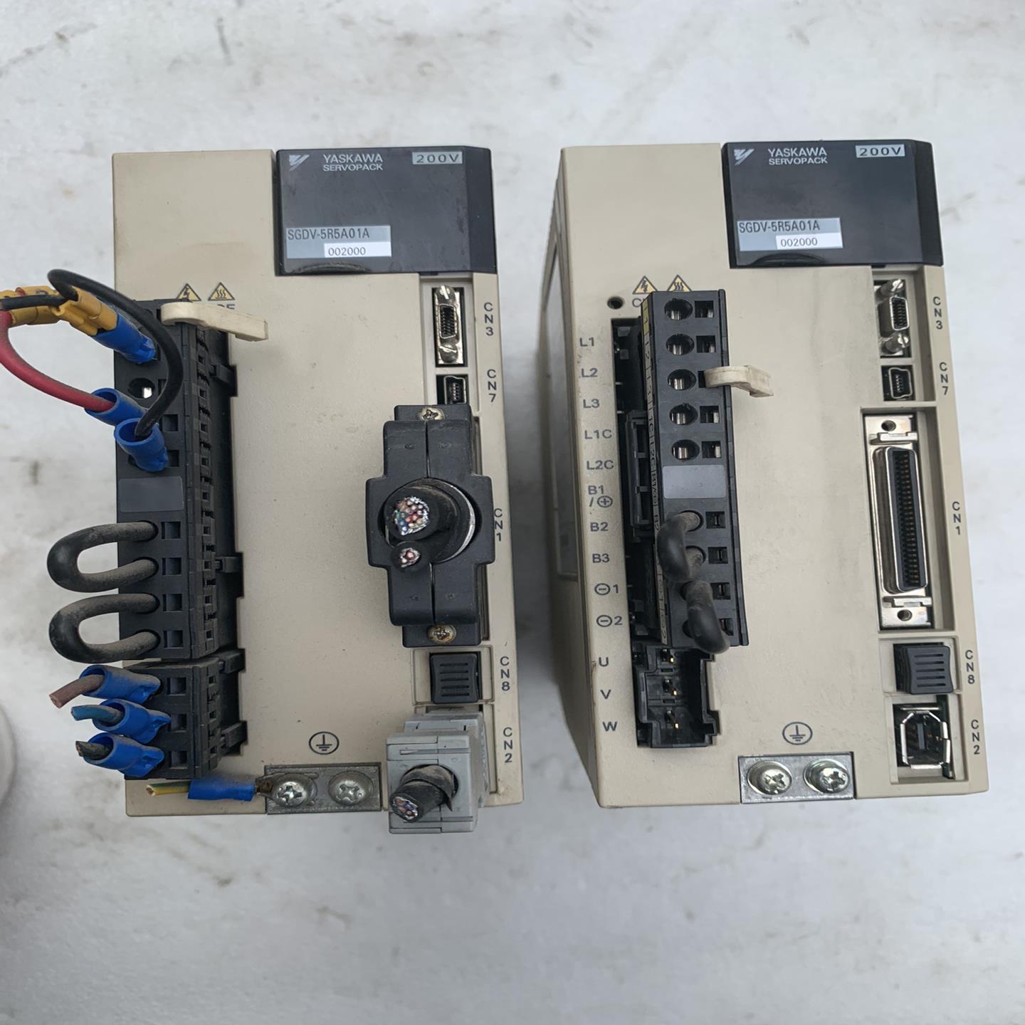 议~新到两台原装拆机的安川驱动器 便宜卖