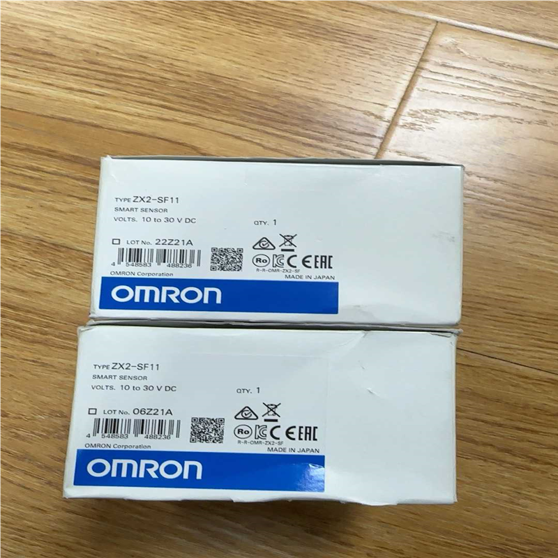 ZX2-SF11  未使用   21年  外包装有(崽崽配件）