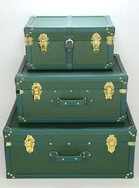 直销样板房软装复古绿色皮革装饰手提箱样板间装饰箱子摆饰