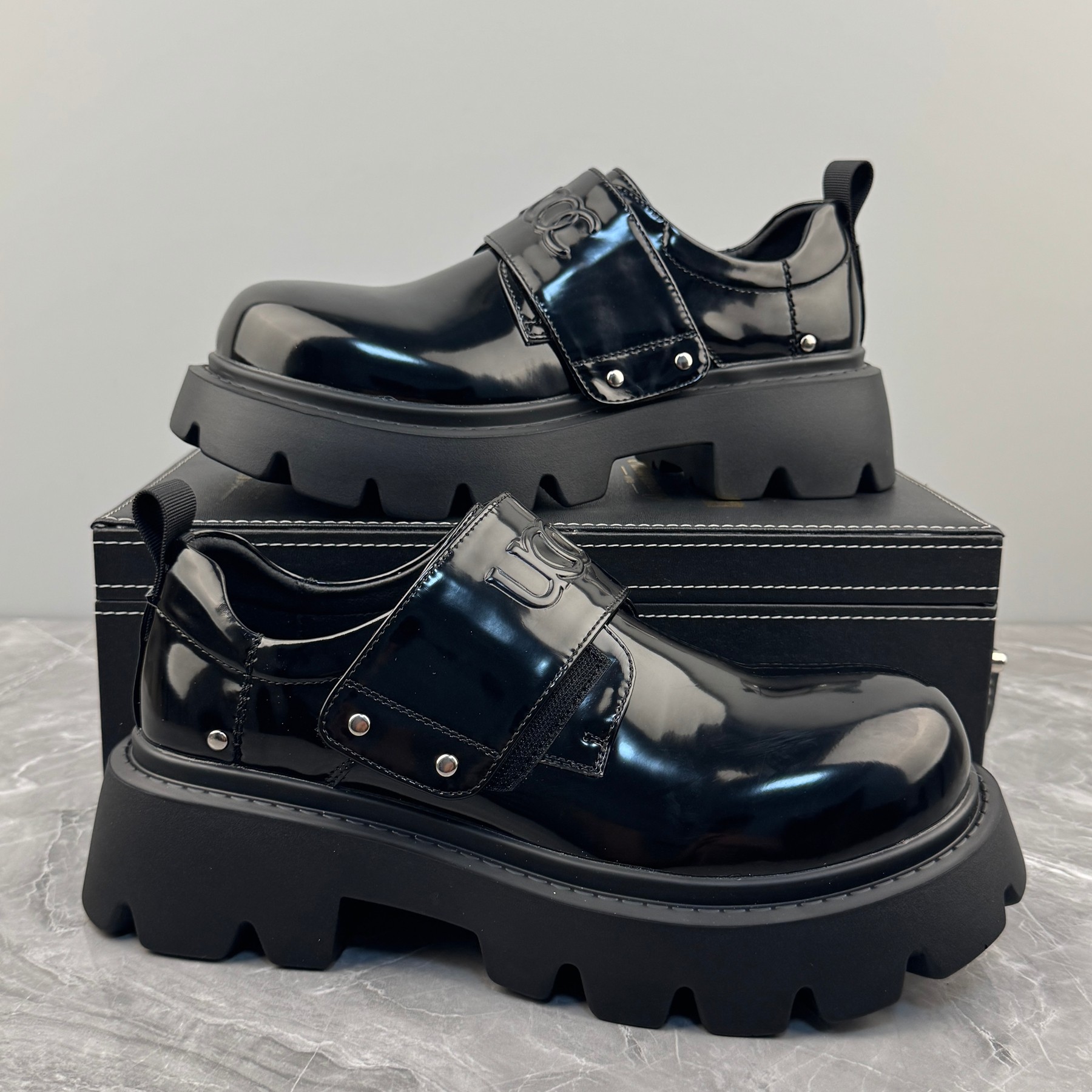 厚底男士小皮鞋2025新款英伦风增高大头时尚潮流黑色亮皮休闲皮鞋,流行男鞋,休闲皮鞋,淘宝优惠券,粉丝福利购,淘宝优惠卷