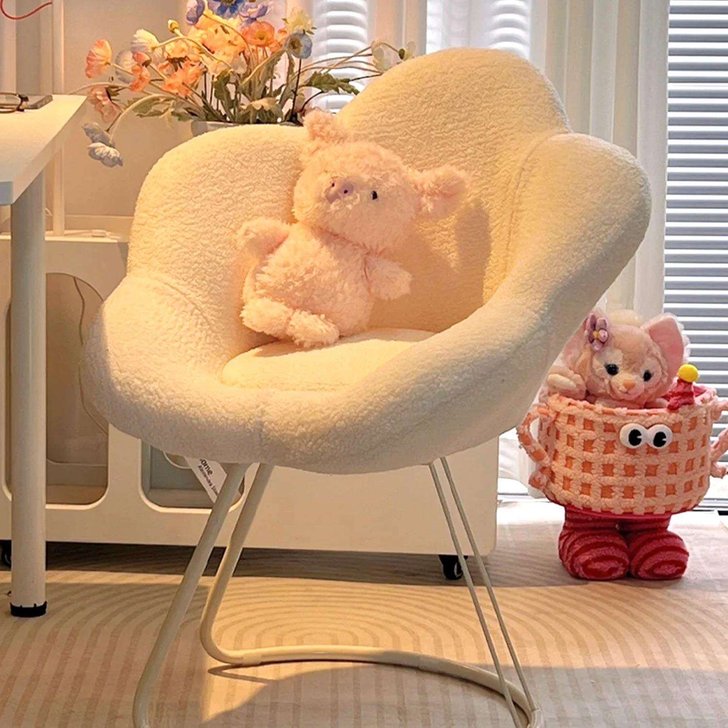 网红化妆椅靠背梳妆台椅子奶油风凳子女生卧室花瓣椅可旋转美甲椅