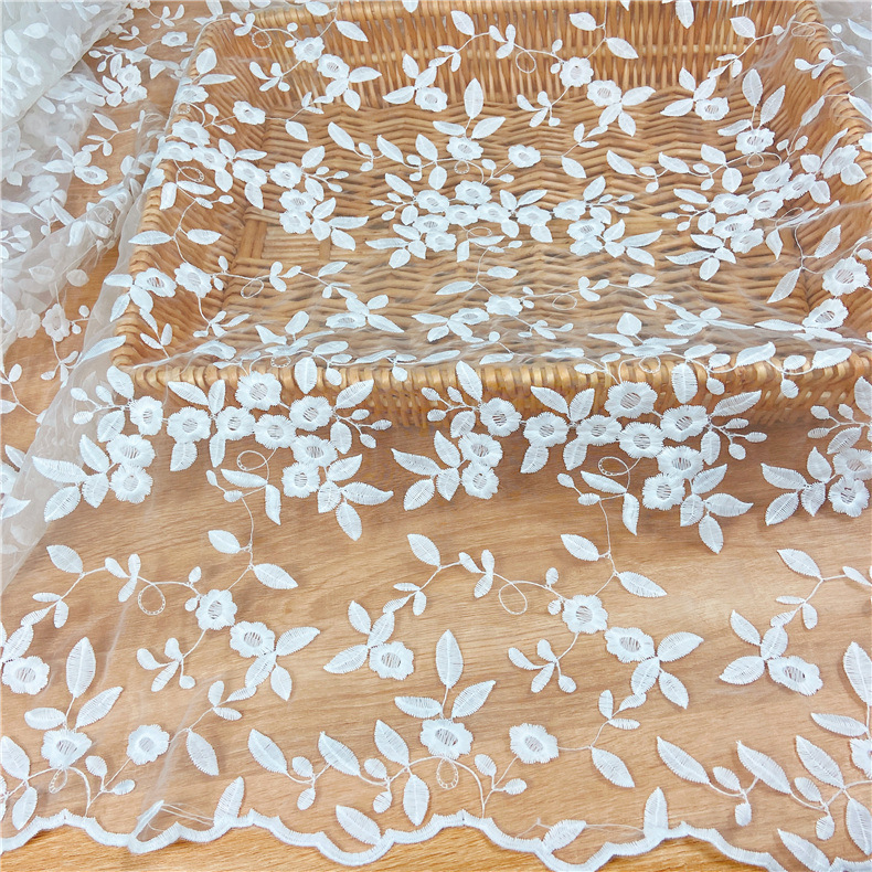 新款9088棉布刺绣镂空绣花面料女装连衣裙蕾丝水溶花边绣花布料布
