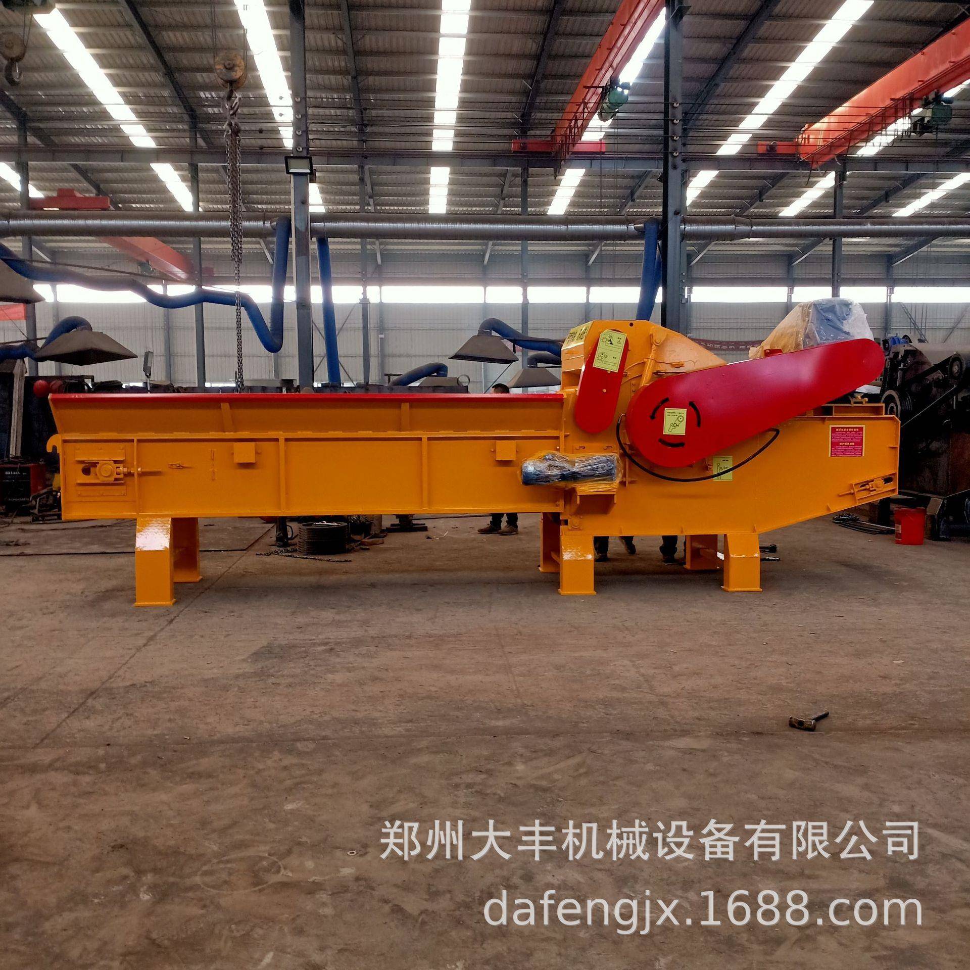 海南移动式树枝秸秆粉碎机林场用木材破碎机锯末边角料木头打碎机