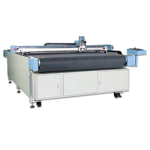 智能真皮革冲孔裁断设备不糊边无异味环保真皮革切割机