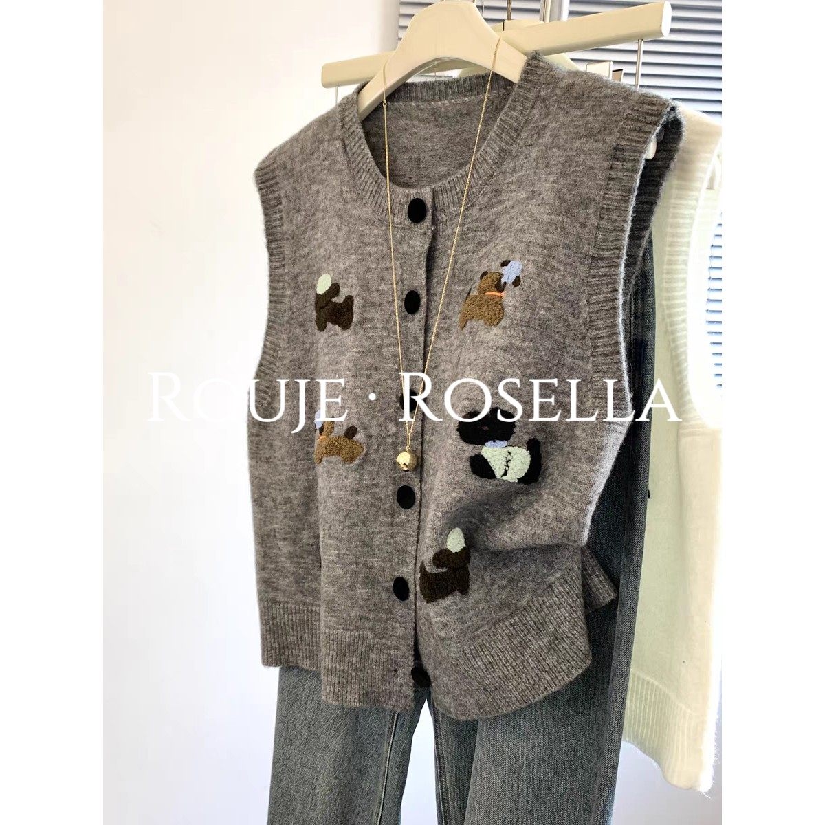 法国Rouje Rosella?复古小狗刺绣针织马甲女秋冬减龄学院风背心,女装/女士精品,毛针织衫,淘宝优惠券,粉丝福利购,淘宝优惠卷