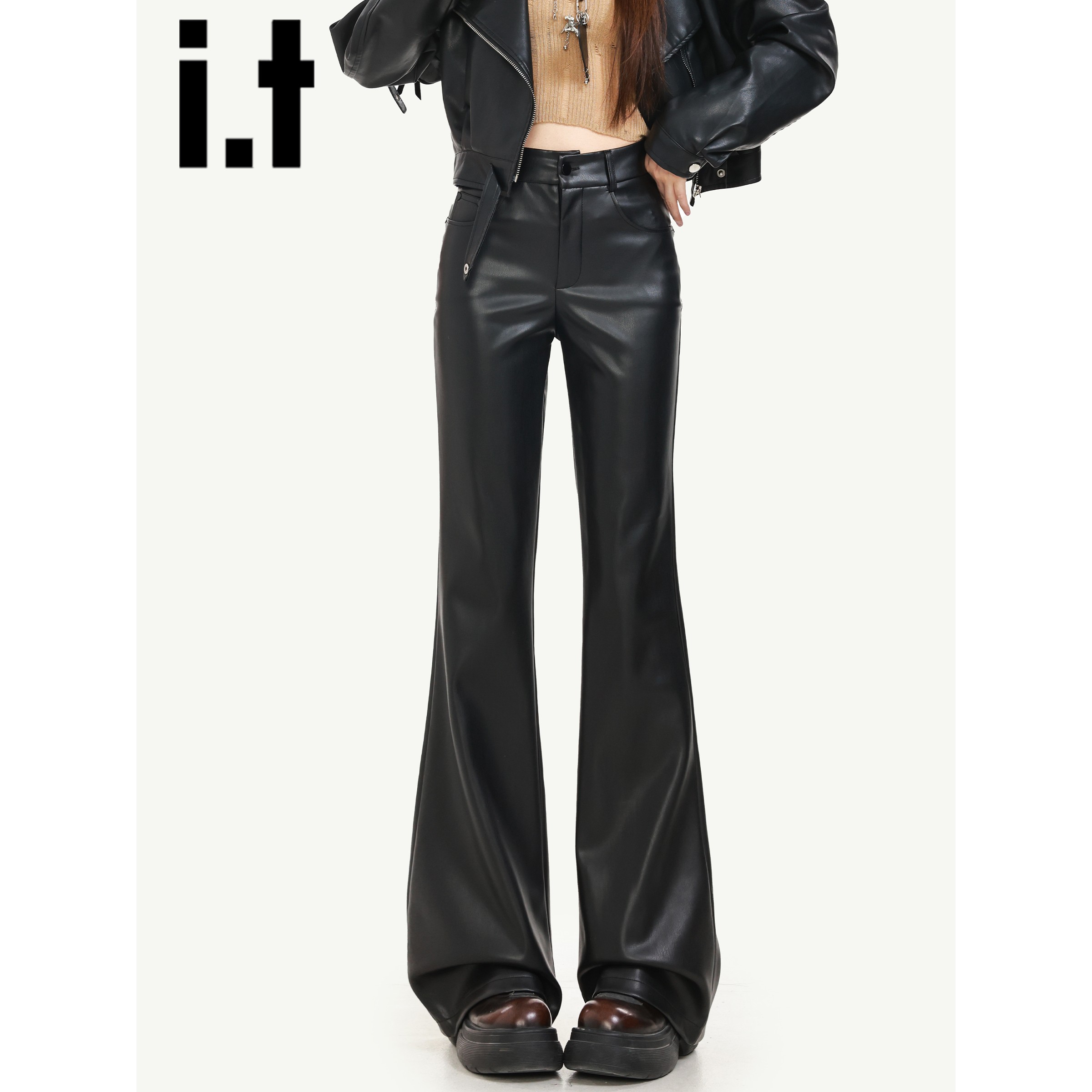 it:CHOCOOLATE黑色pu皮裤女2025新款冬季高腰加绒修身微喇叭裤子