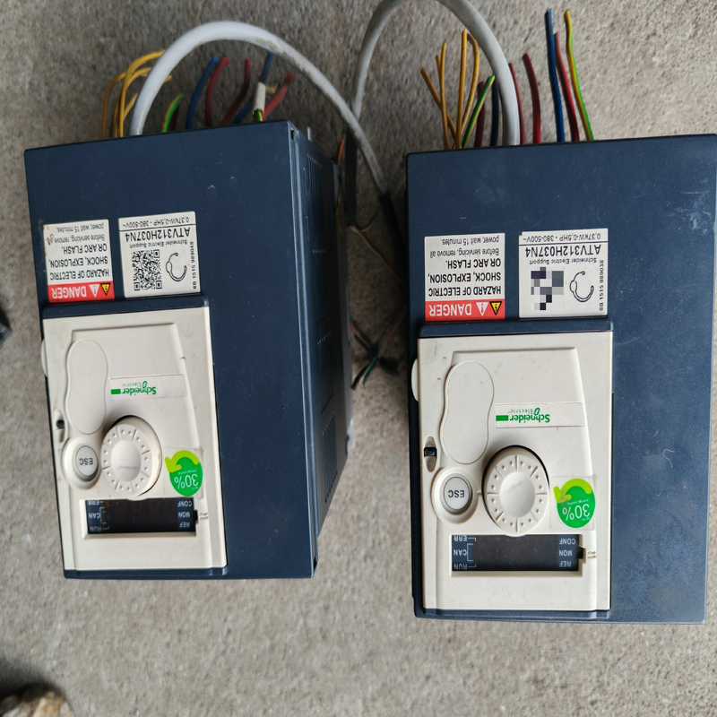 ATV312H037N4变频器0.37KW，实物拍~议价