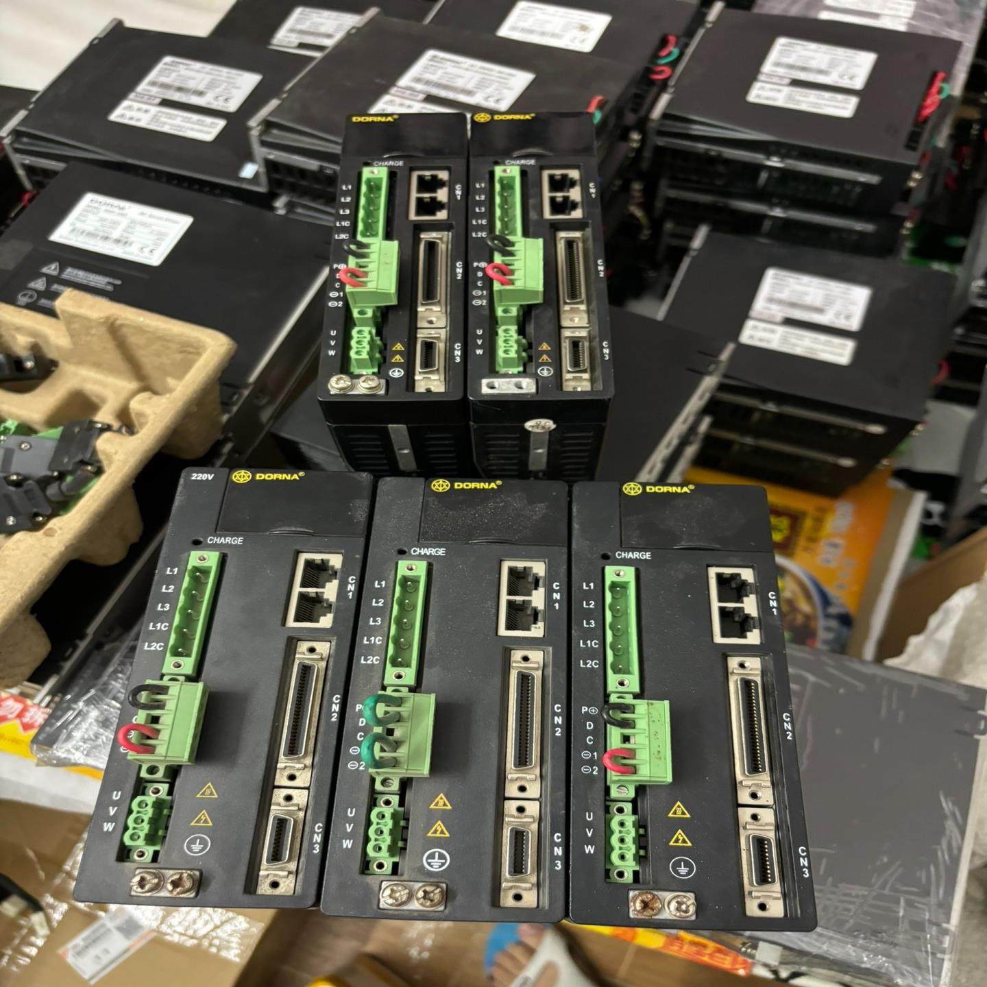 EPS-B1-0D40AA-0000 东菱伺服驱动器 400(崽崽配件）