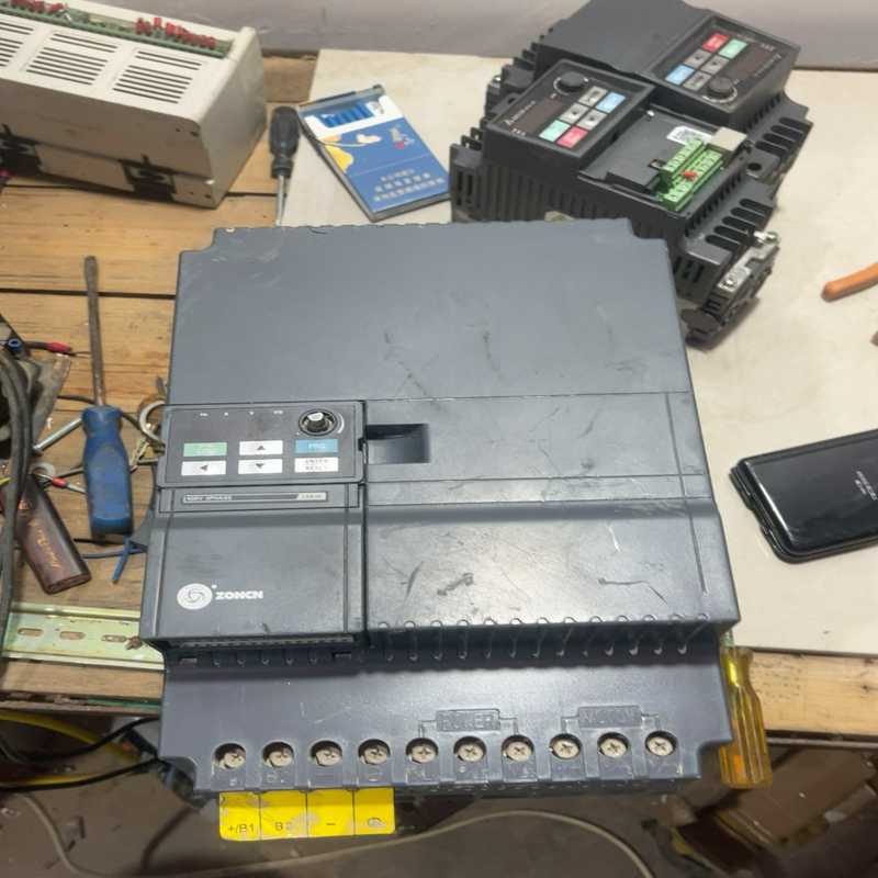 议价众辰变频器z2400变频器15kw/18.5kw原装拆机变频