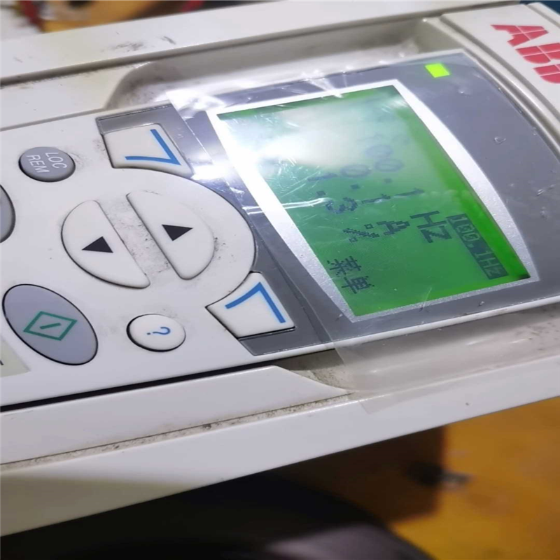 ABB变频器 ACS510   功率4kw    带中文面板（夫美商行）