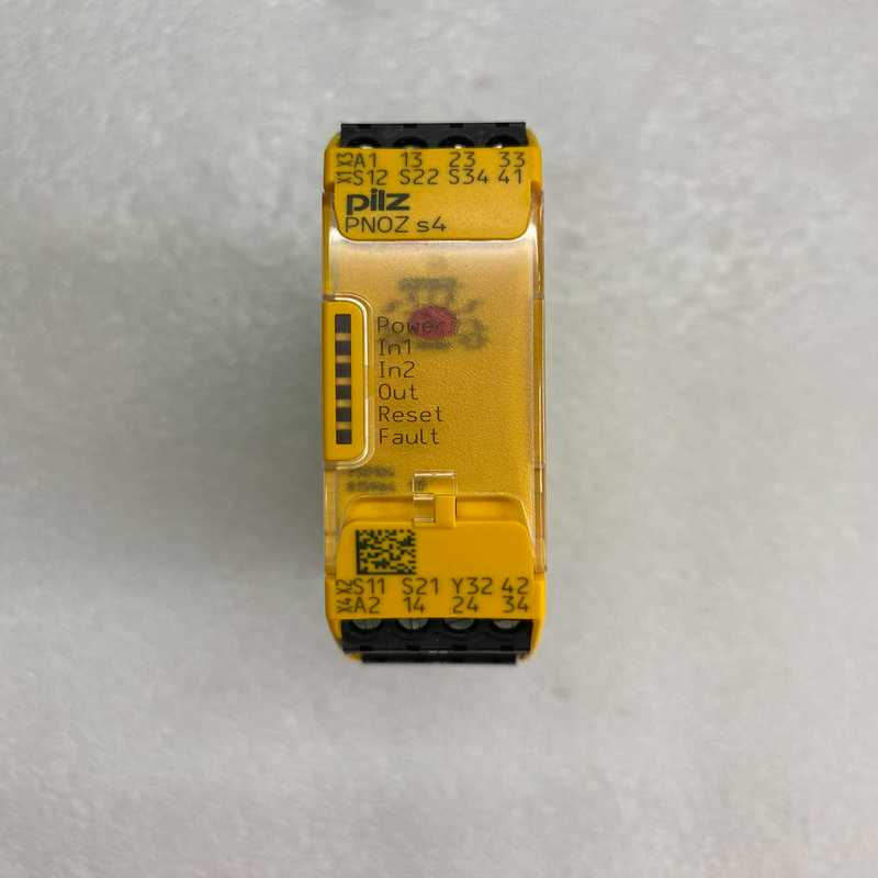 皮尔兹安全继电器型号PNOZ S4物料号750104实物（基数电子）