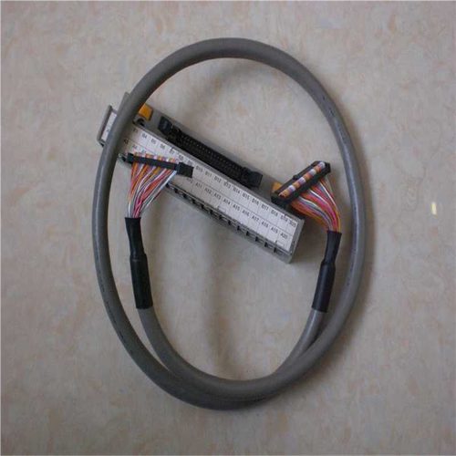(议价)DVP-32SN/32SN11TN/32SM/32SM11N 台达PLC用连接线和端子