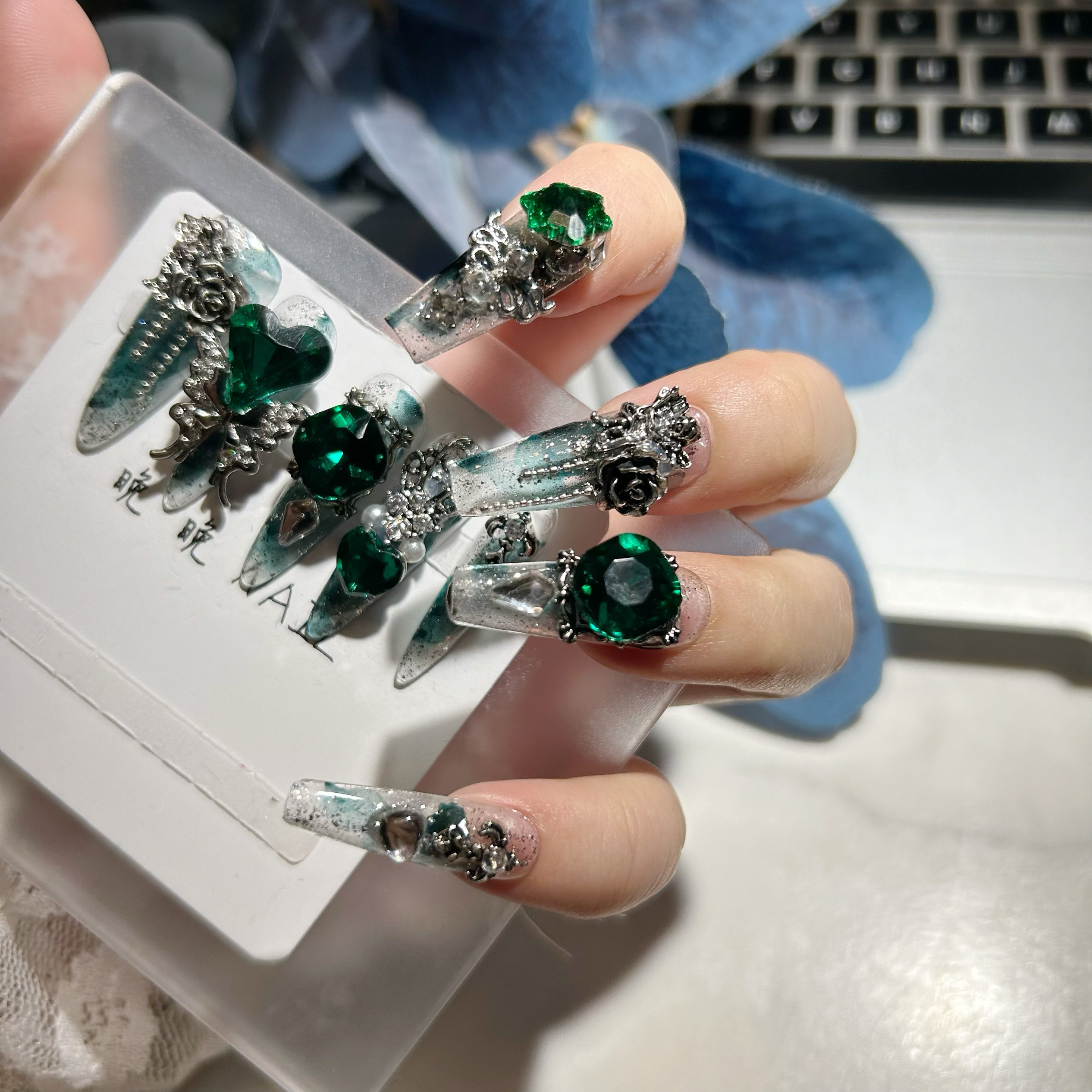 绿影手工晕染纯手工穿戴美甲蝴蝶定制重工新款发货可拆卸显白高级