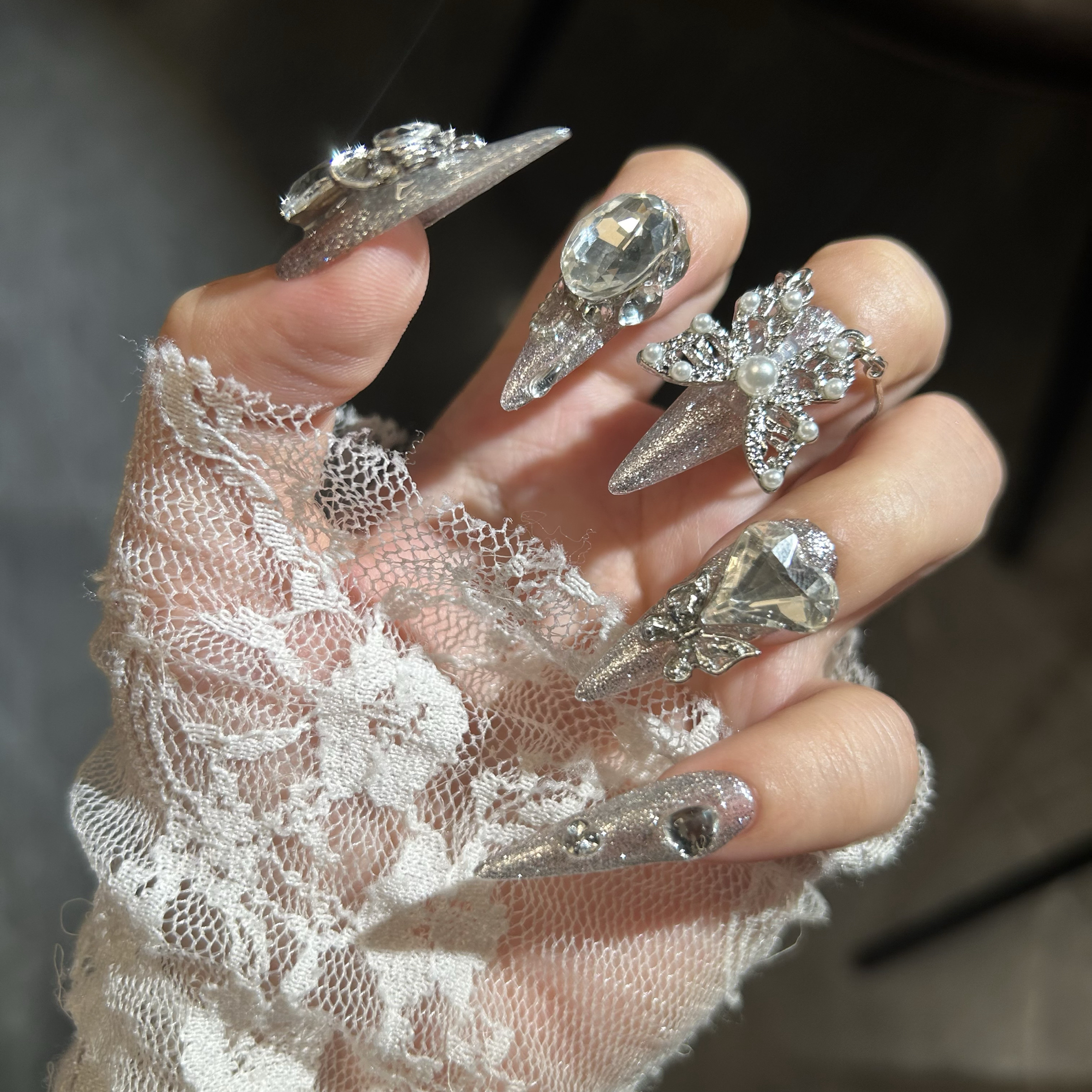 纯手工穿戴甲爆闪底手工蝴蝶美甲指甲可拆卸穿戴新款显白长款