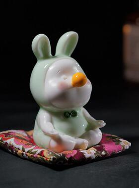 创意可爱陶瓷电视柜车摆件气球瑜伽打坐兔子桌面家居装饰品工艺品