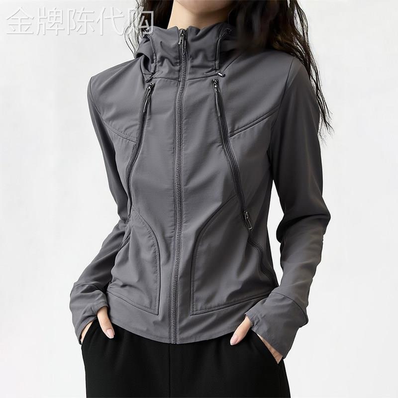 灰色连帽冲锋衣女2026年春季新款显瘦长袖外套小个子时尚百搭上衣