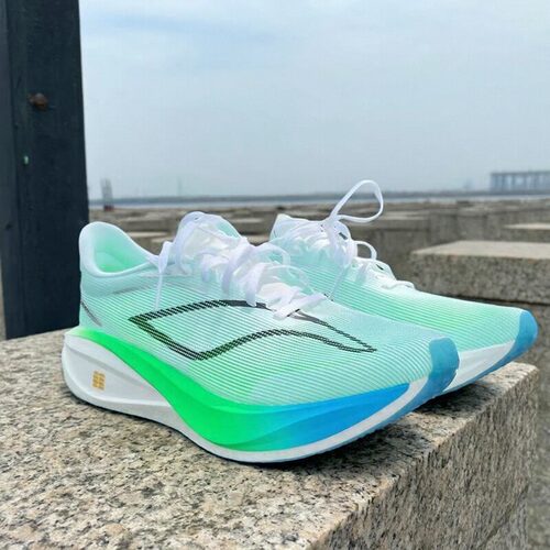 飞电5c碳板减震回弹联名赤兔8pro竞速学生运动鞋专业透气超轻跑鞋