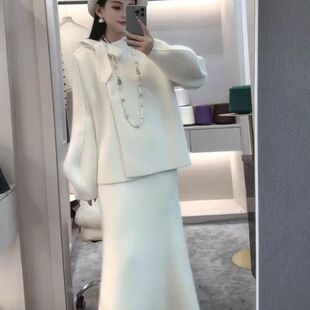 秋冬端庄大气名媛高级感温柔小香风白色针织毛衣套装女百搭两件套