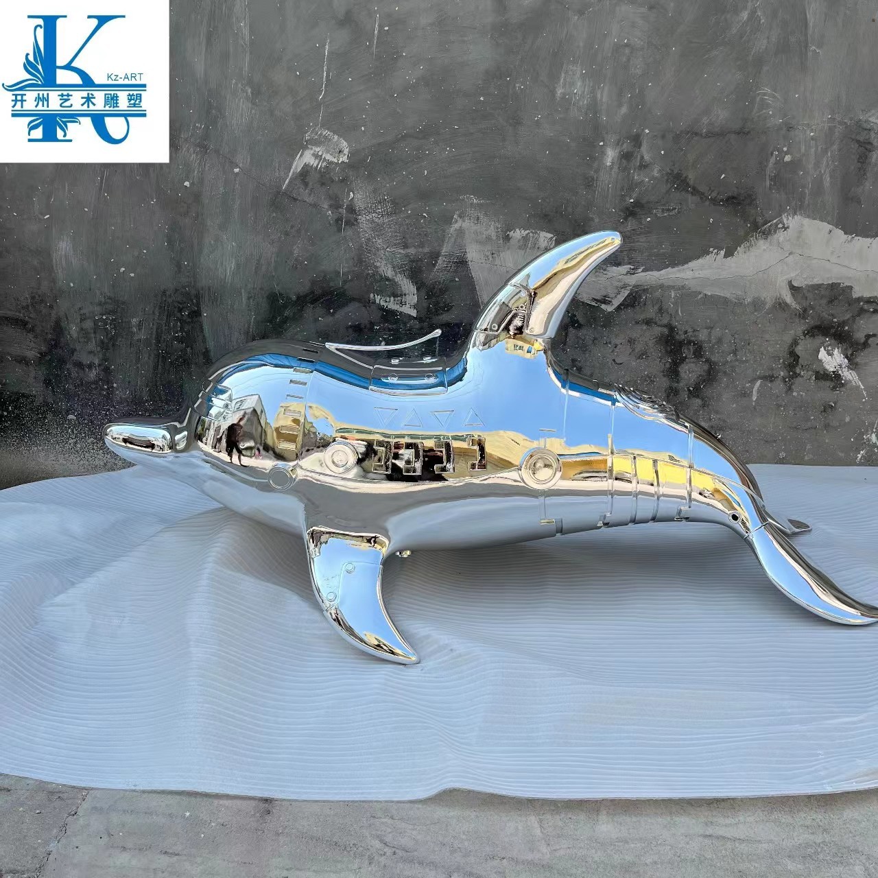 抽象海豚玻璃钢镜面雕塑摆件