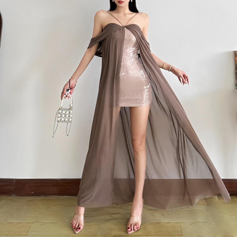 欧美风2025秋季新款女装露肩交叉吊带亮片披风长款显瘦连衣裙